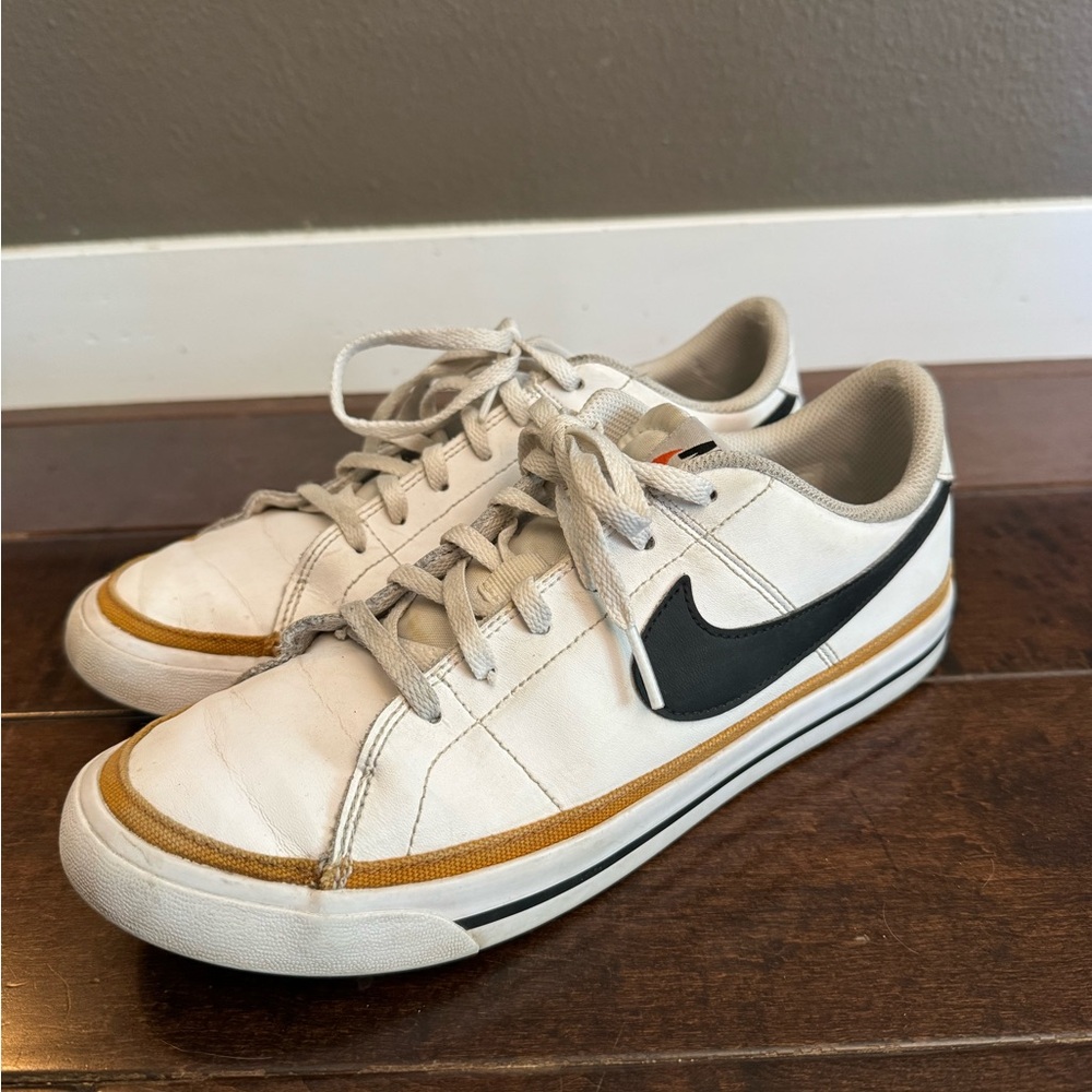 Nike Courts